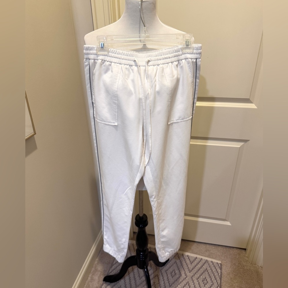 Banana Republic White Modal Jogging Pants